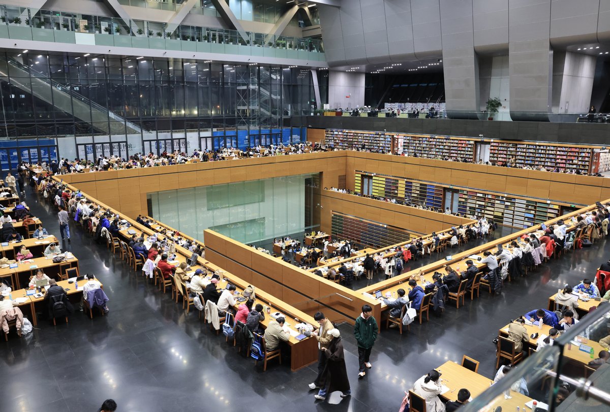 Başkentin Soğuğunda Sıcak Bir Mola: Ulusal Kütüphane'de Okuma Keyfi