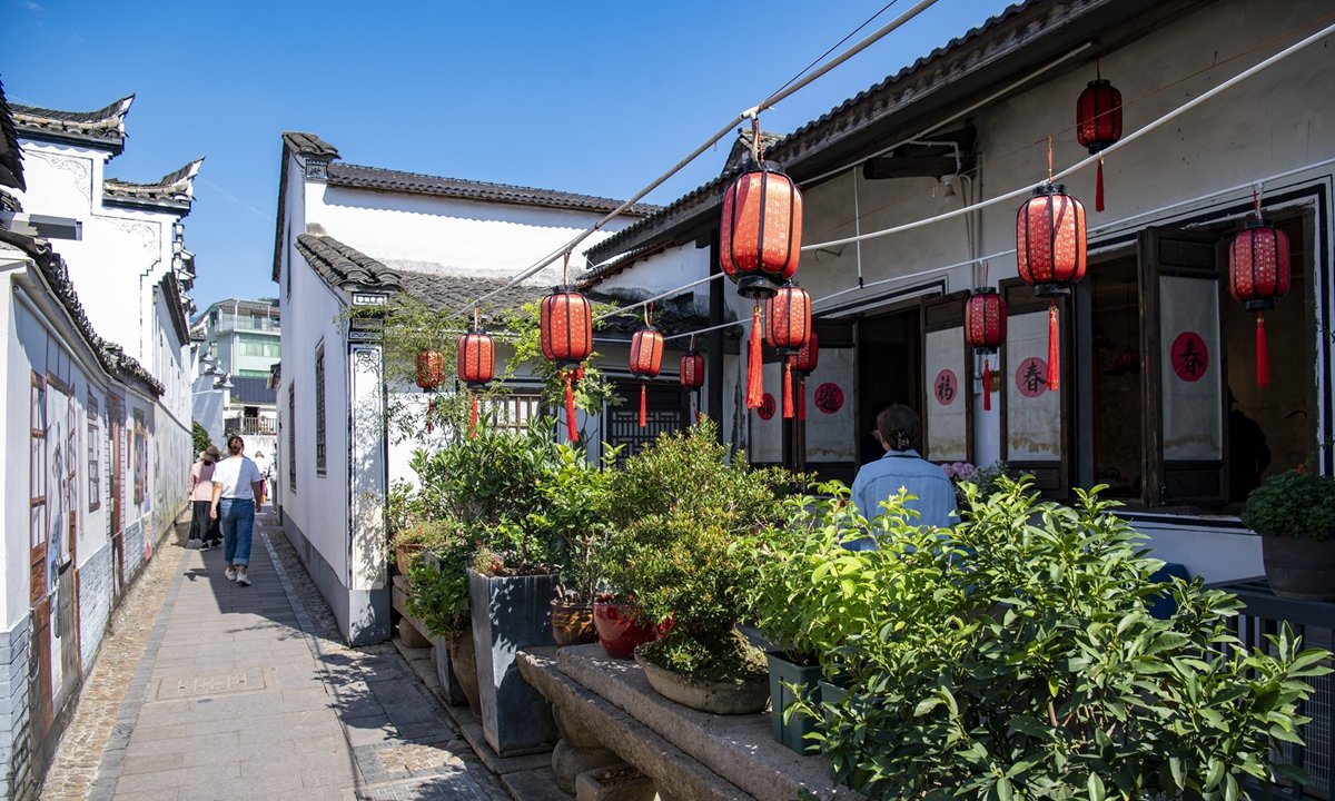 Yiwu'nun Lizu Köyü, Genç Girişimcilerle Kalkınıyor