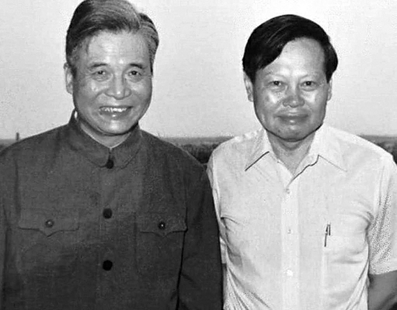 Doktora Öğrencisinin E-postası, Nobel Ödüllü Fizikçinin Yüzyıllık Hikayesini Kitaplaştırdı