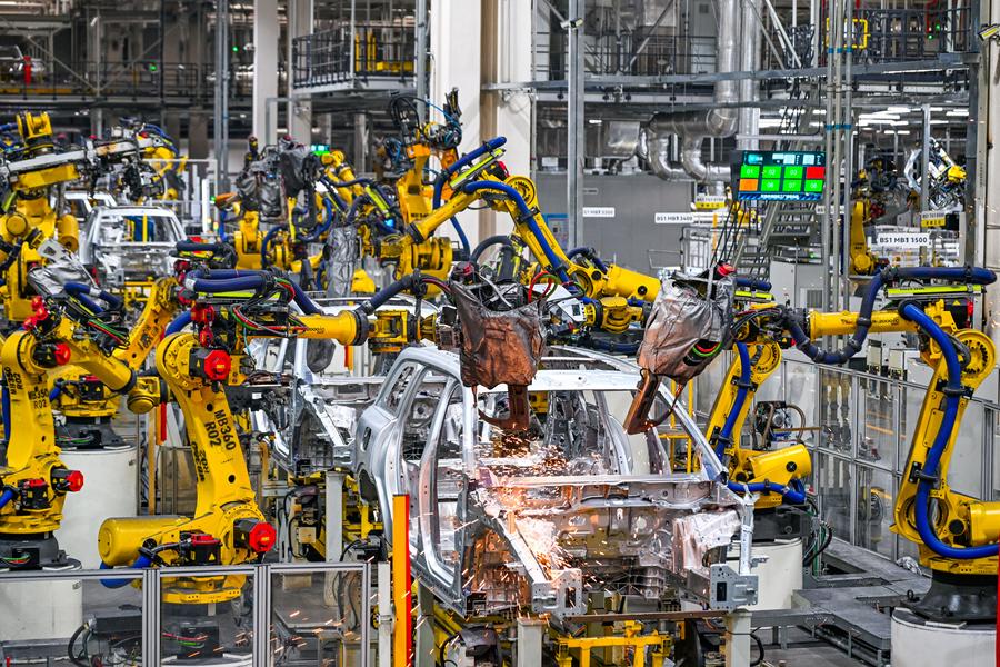 Çin Robotik Üretimde Rekor Kırdı: 2025'in İlk 9 Ayında 595.000 Endüstriyel Robot Üretildi