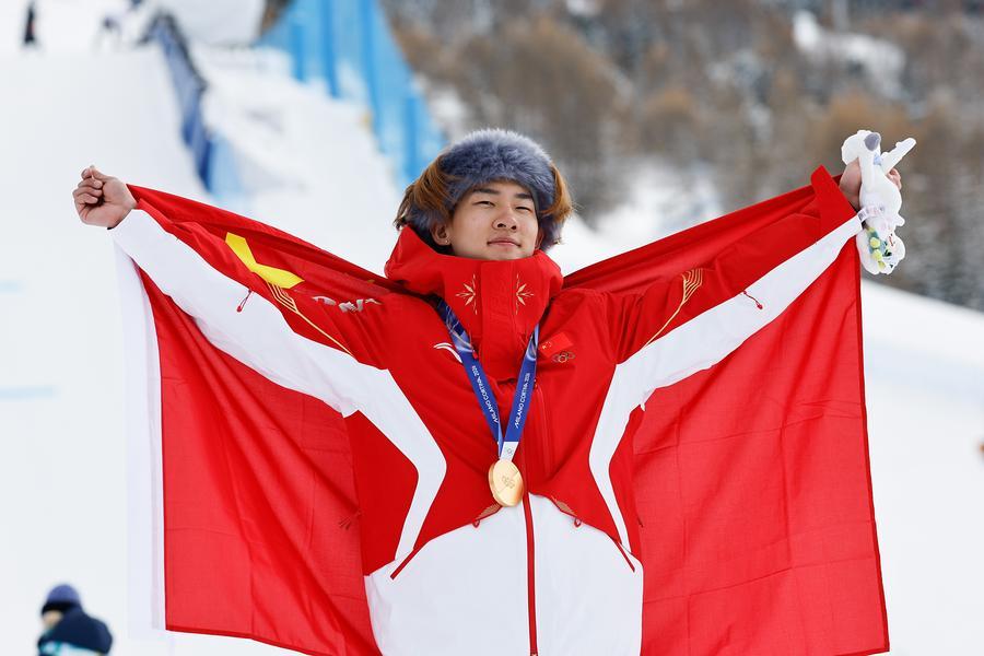 Su Yiming Olimpiyat Podiumunda
