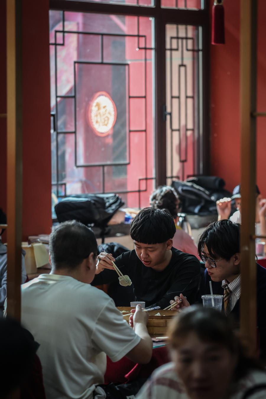 Çin'de Yenilik ve Gelenek: Dumpling Günü