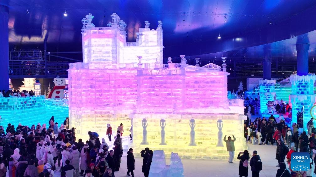 Yeni Kapalı Tema Parkı Açıldı