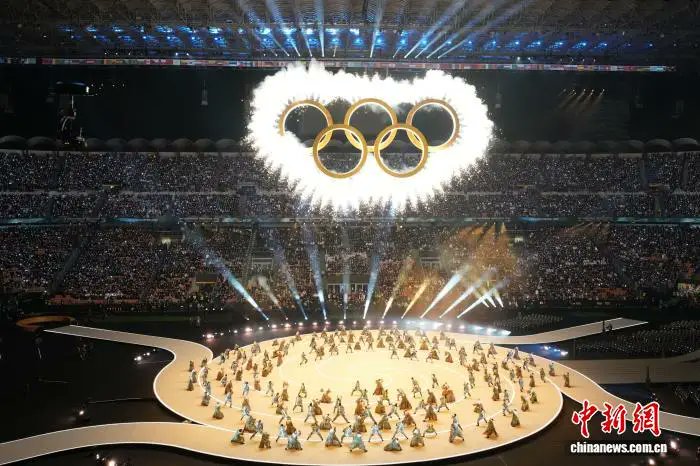 Çin Kış Olimpiyatları'nda Tarih Yazdı