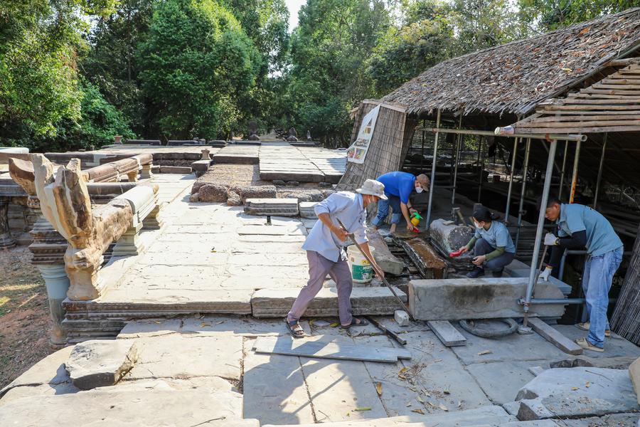 Banteay Samre Tapınağı'nda Restorasyon Çalışmaları