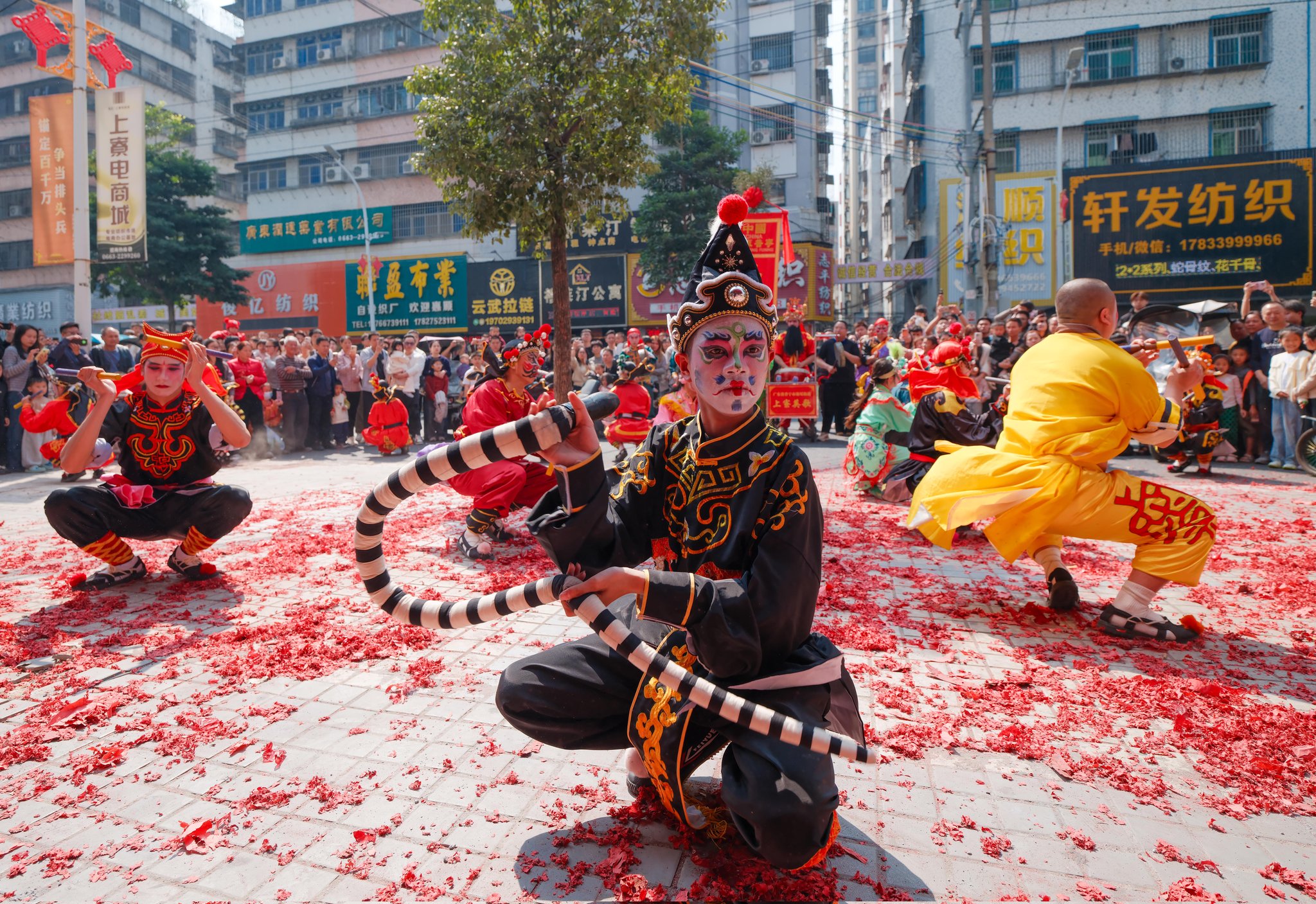 Yingge Dansı Bahar Bayramı'nda