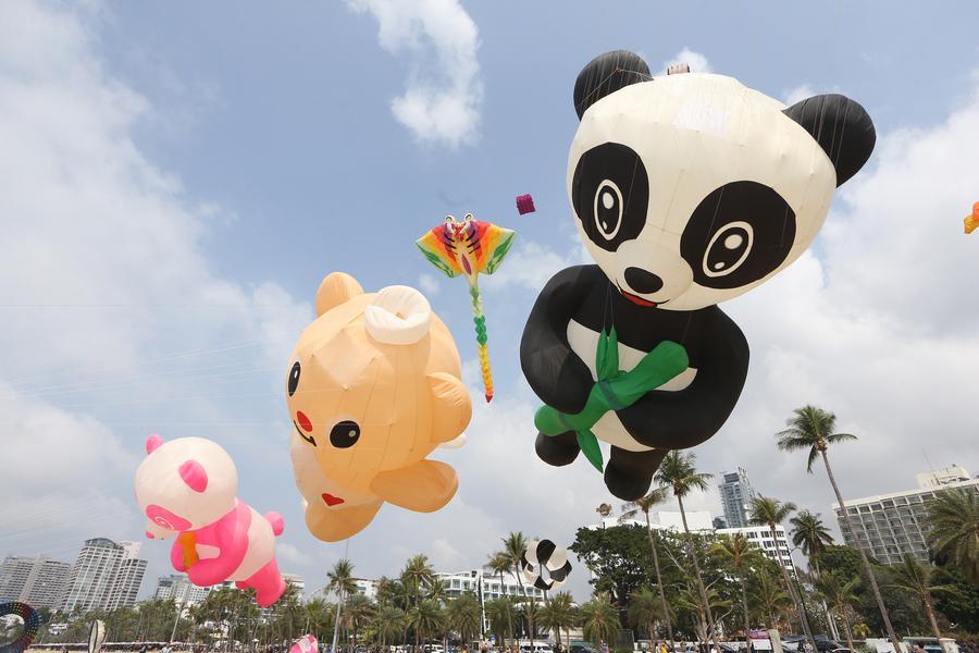 Pattaya'da Renkli Yelken Festivali
