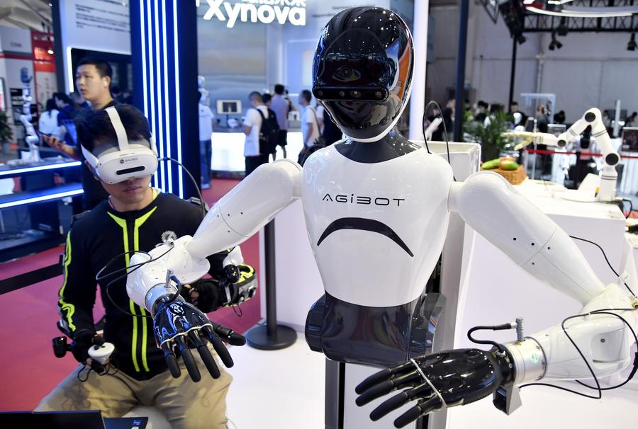 Çin'den Robotik Düzenleme Adımı