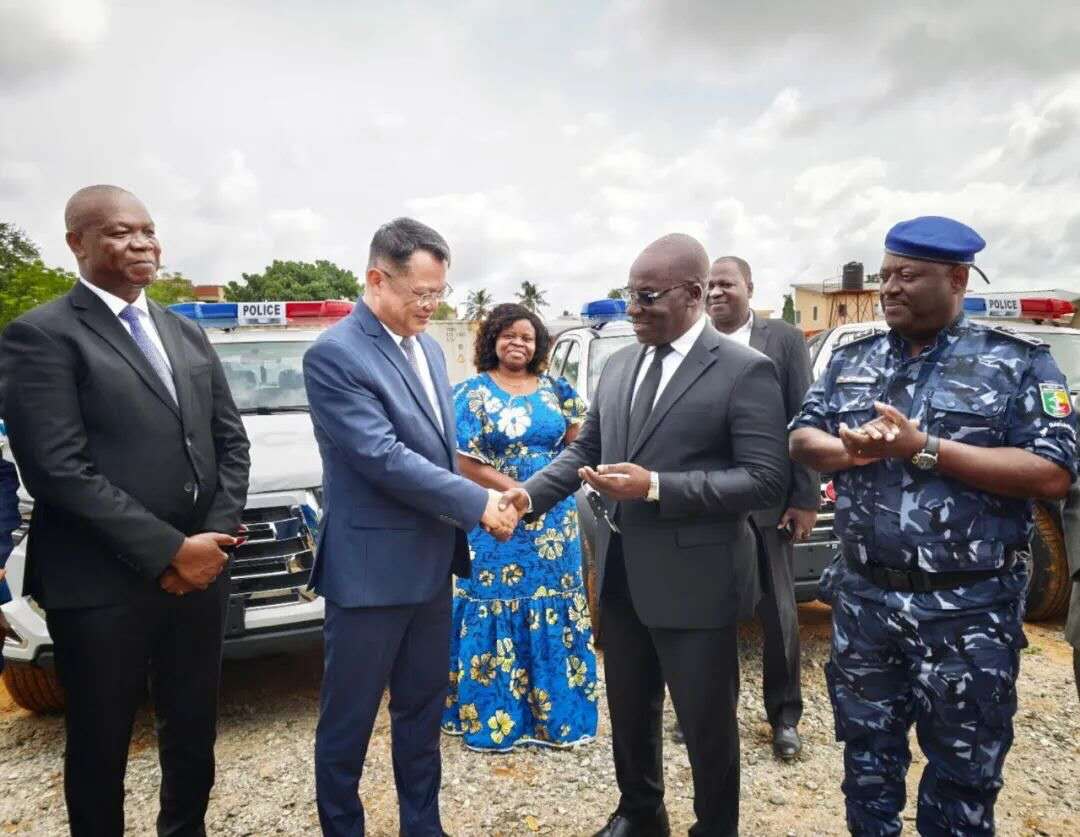 Çin'den Benin'e Güvenlik Donanımı