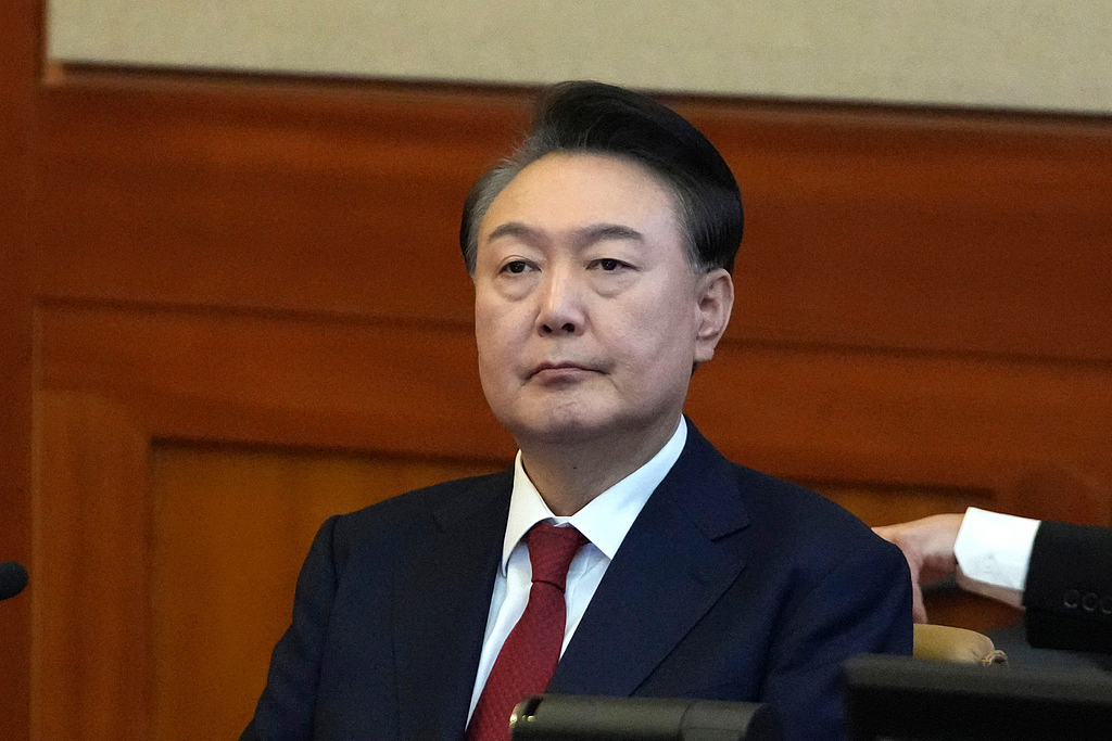 Eski Başkan Yoon'un Duruşması Başladı