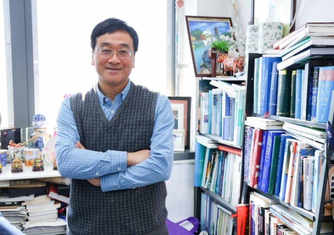 Prof. Qu Li-Jia'nın Başarıları