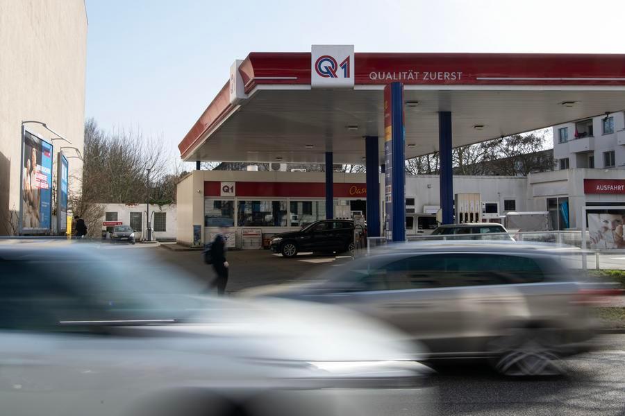 Petrol Fiyatları Düşüşe Geçti