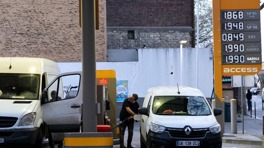 OPEC+ Petrol Üretimini Artırıyor