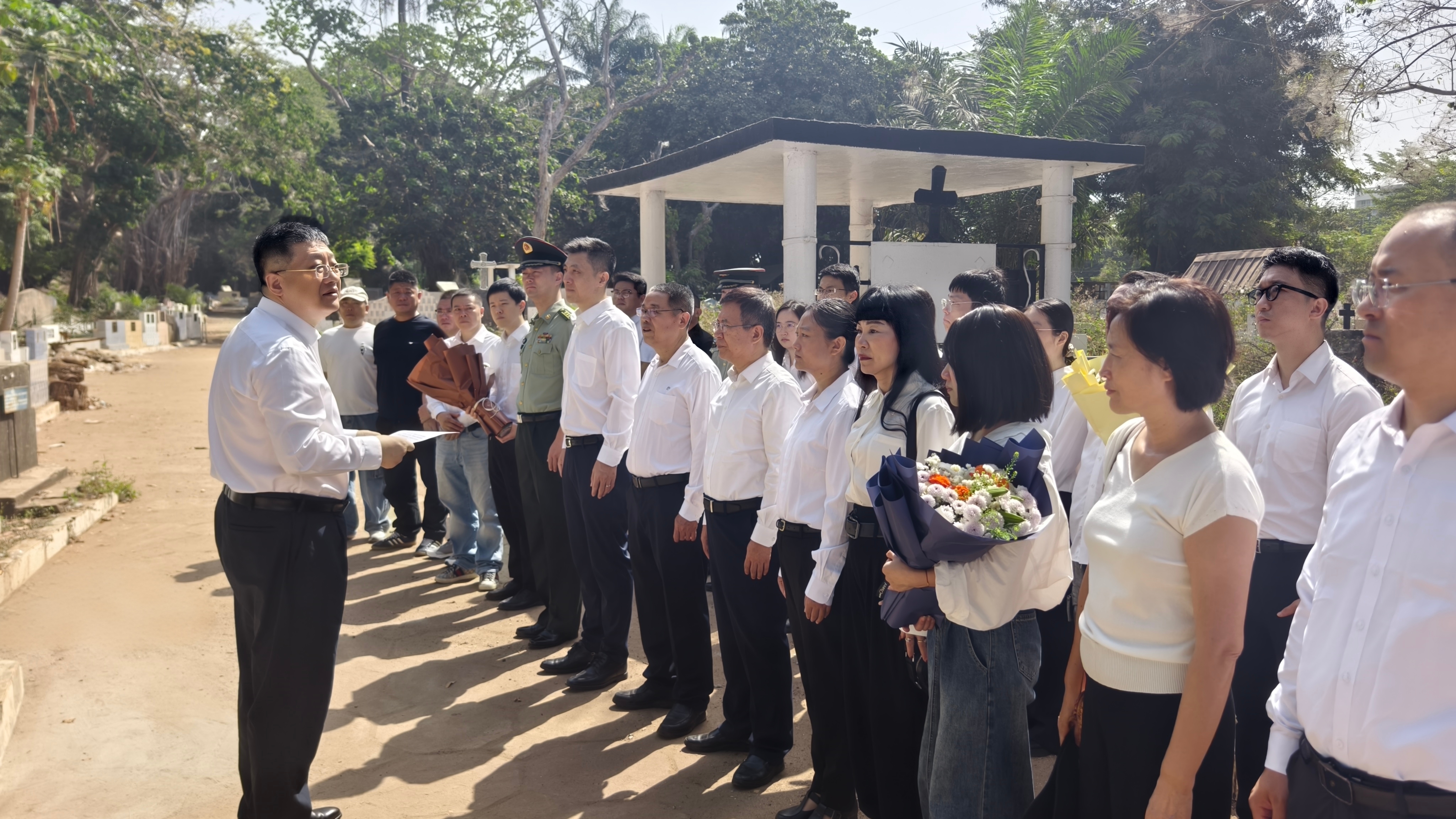Çin Büyükelçisi'nden Anma Ziyareti