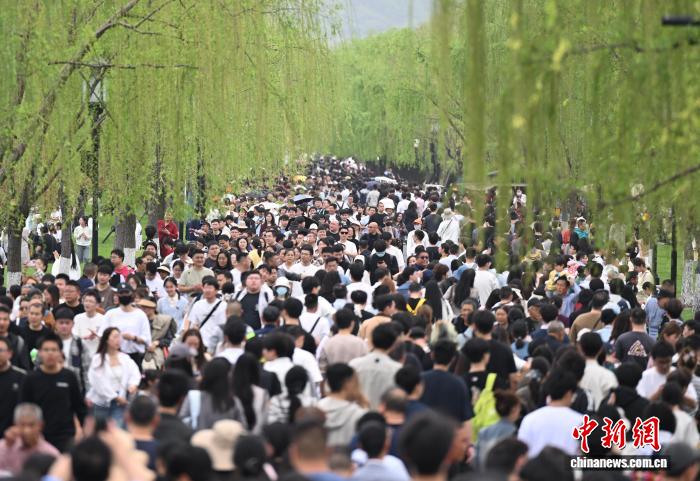 Qingming Festivali'nde Seyahatte Rekor Kırıldı
