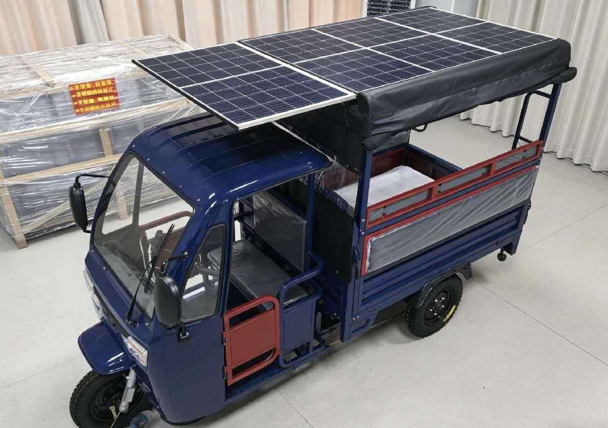 Cuba'da Güneş Enerjili Elektrikli Tricikler Dikkat Çekiyor
