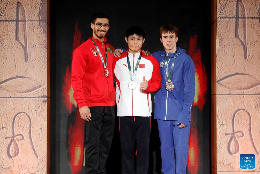 Çin Takımı, Kahire'de Sanat Gimnastiği Şampiyonu Oldu