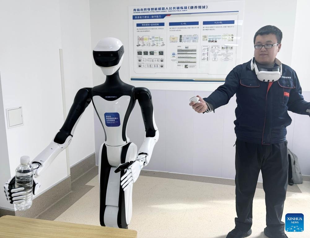 Qingdao'da Yaşlı Bakım Robotları İçin Eğitim Merkezi Açıldı