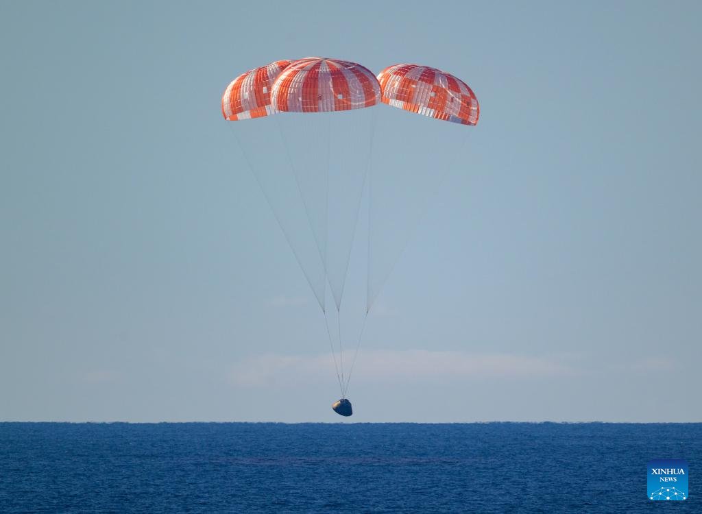 Astronotlar Ay Görevini Başarıyla Tamamladı