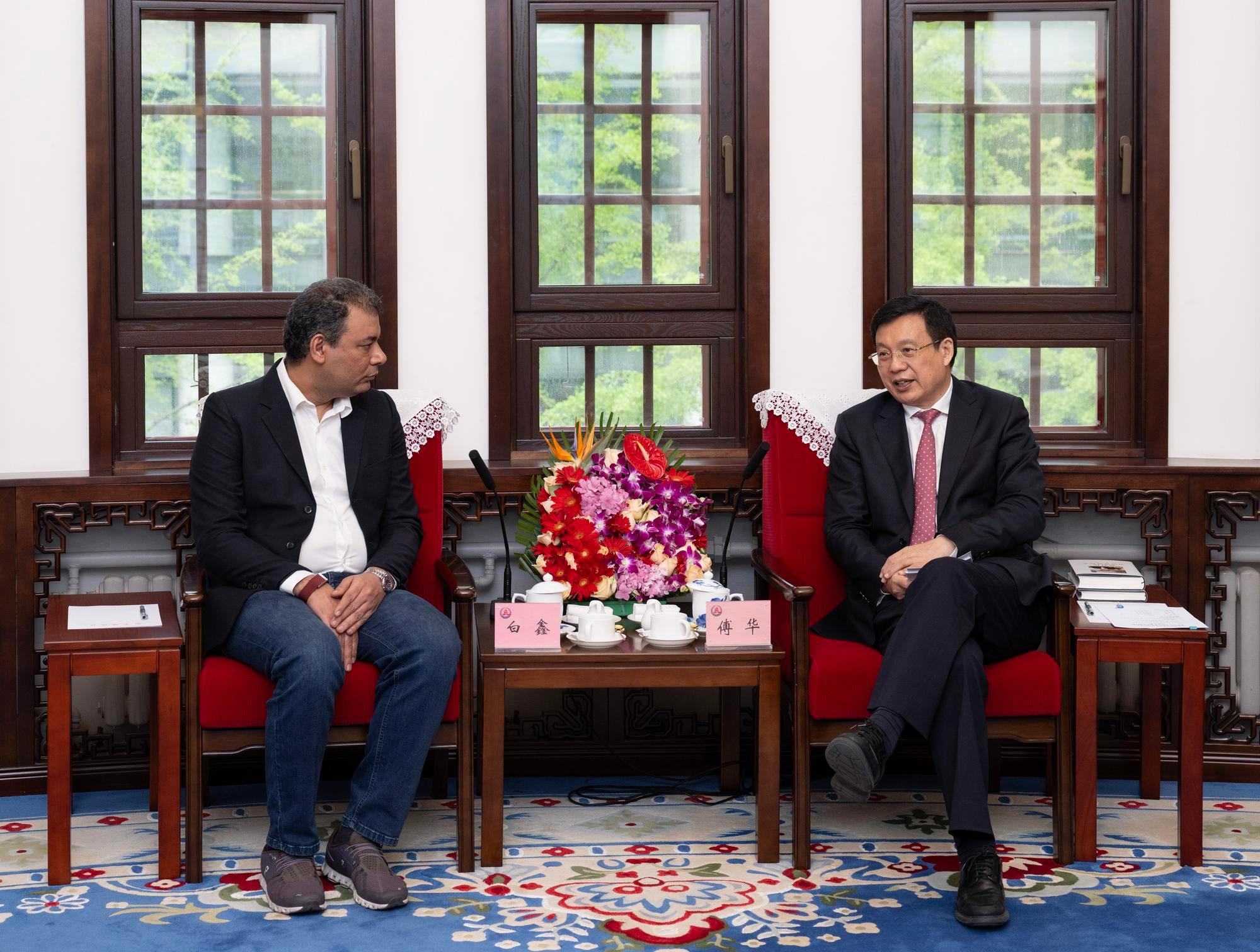 Xinhua Haber Ajansı Başkanı Fu Hua, Ahmed Mohamed Elsaid Soliman ile Görüştü