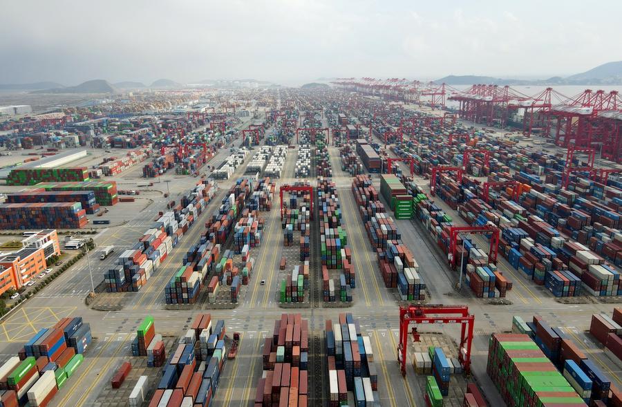 Şanghay Limanı'ndan 400.000'den Fazla Elektrikli Araç İhracı