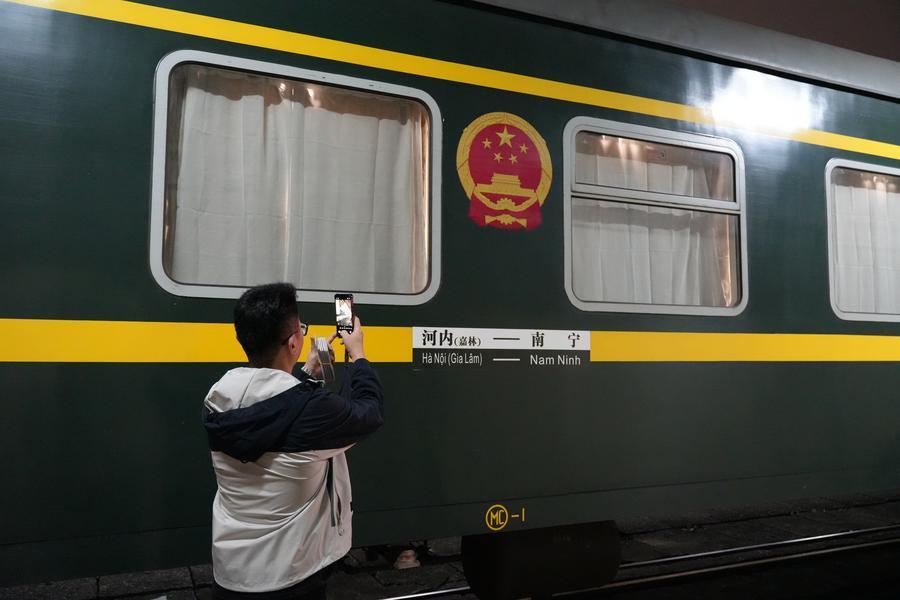 Vietnam ve Çin'i hangi tren bağlayacak?