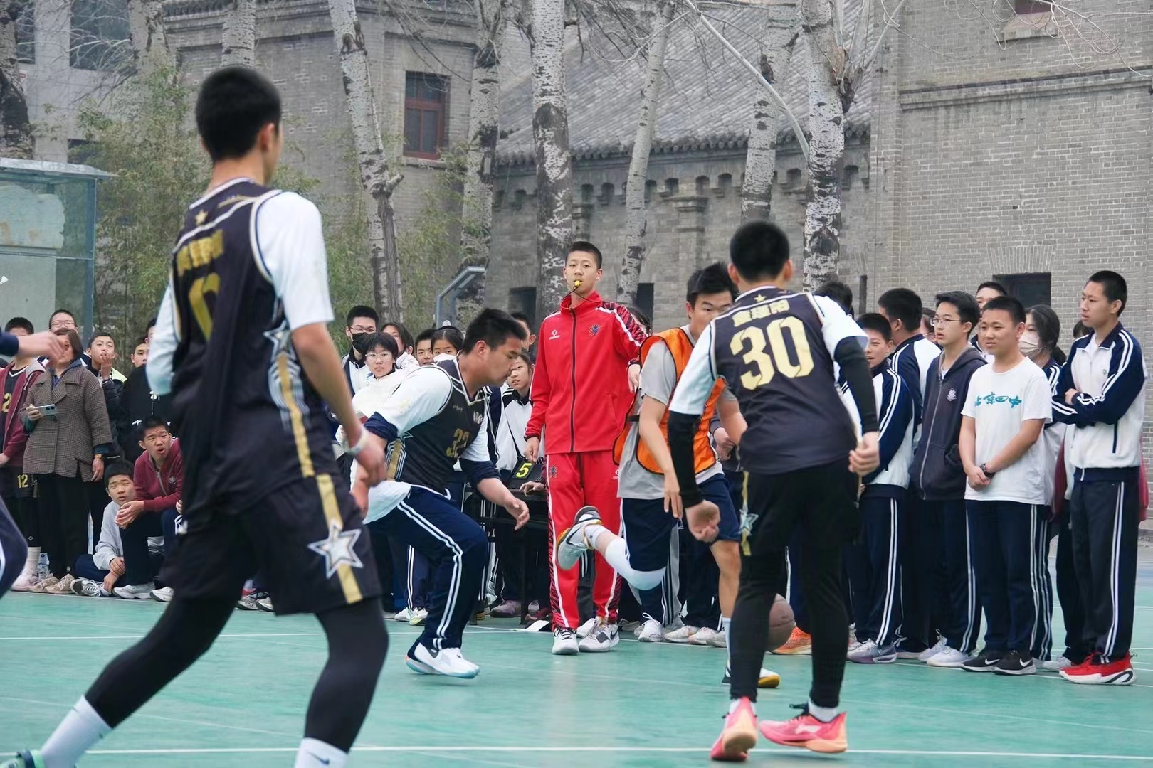 Beijing No.4 Lisesi'nde hangi başarılar elde edildi?