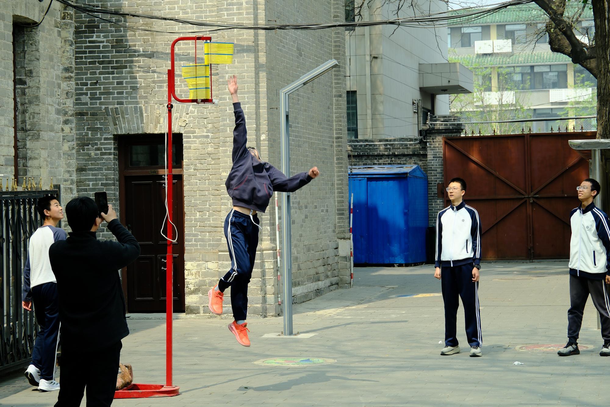 Beijing No.4 Lisesi'nde spor şöleni mi vardı?