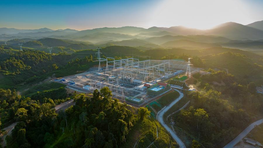 Çin ve Laos'u Birleştiren 500-kV Enerji Hattı Projesi