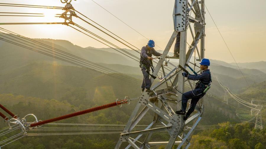 Çin ve Laos Enerji Bağlarını Güçlendiriyor