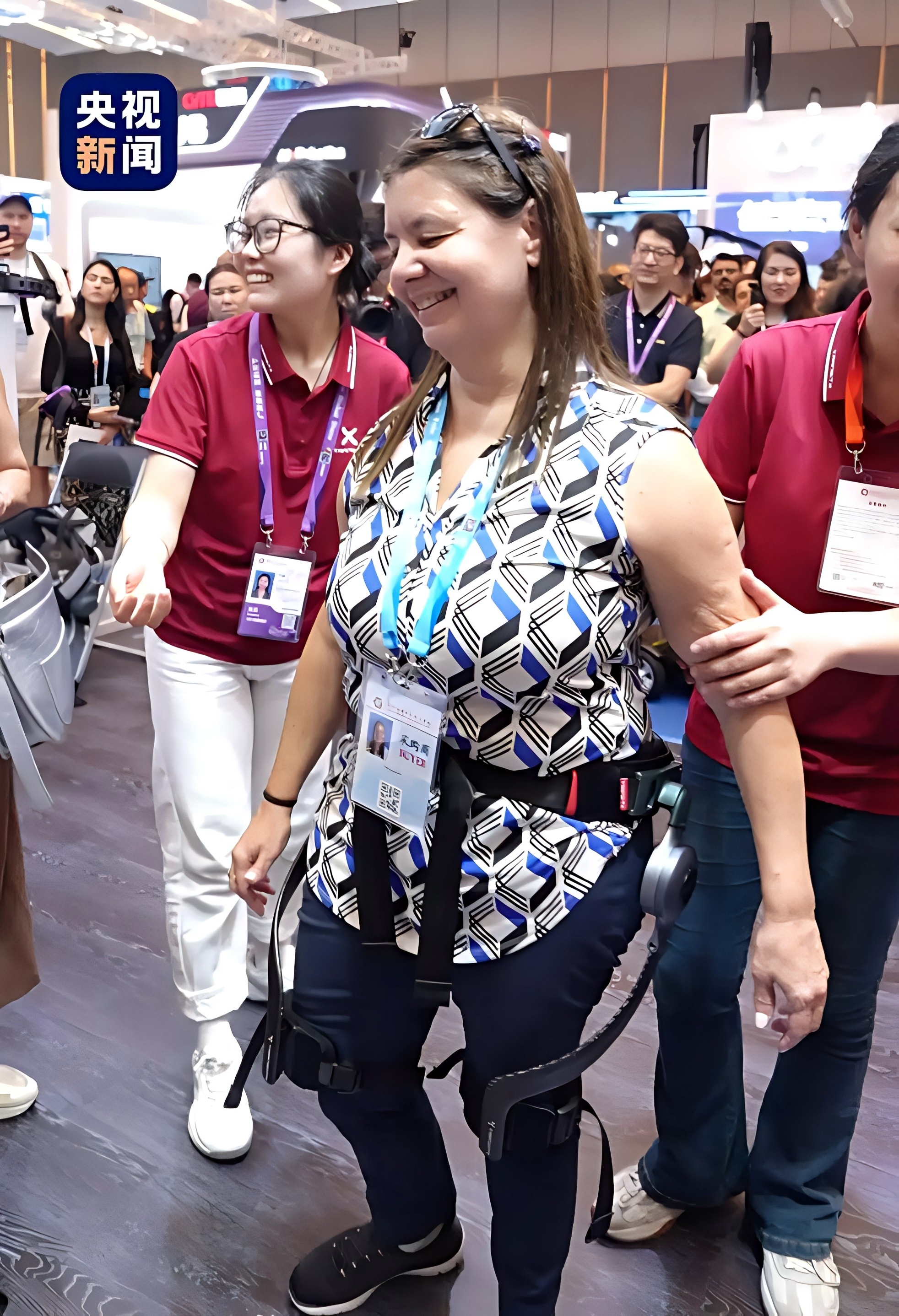 Arjantinli kadın, Robot ile yürüdü