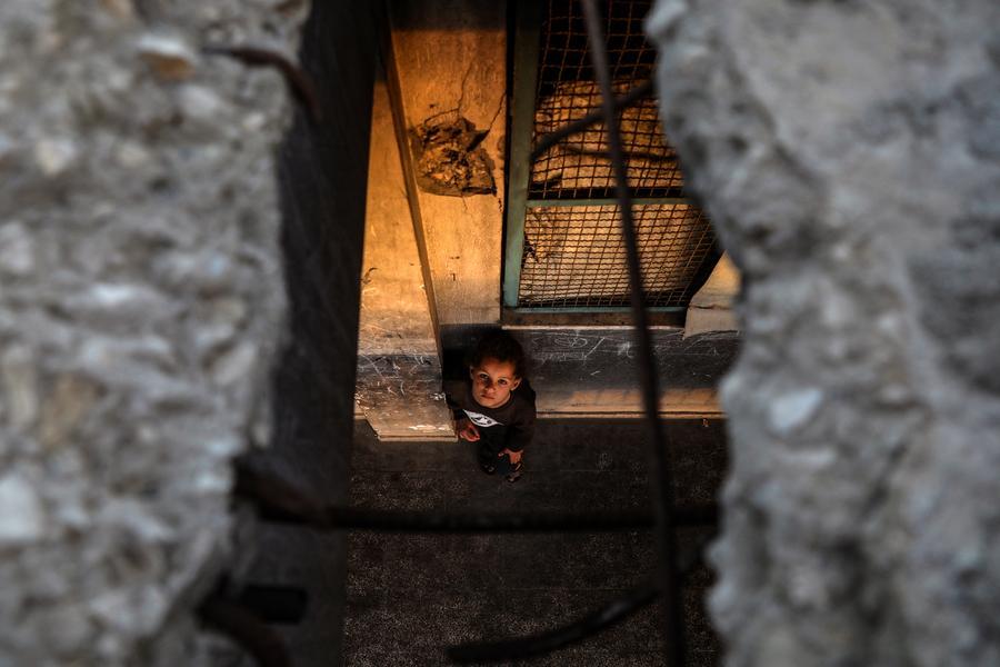 Gazalı çocukların acı dolu hayatını yansıtan video