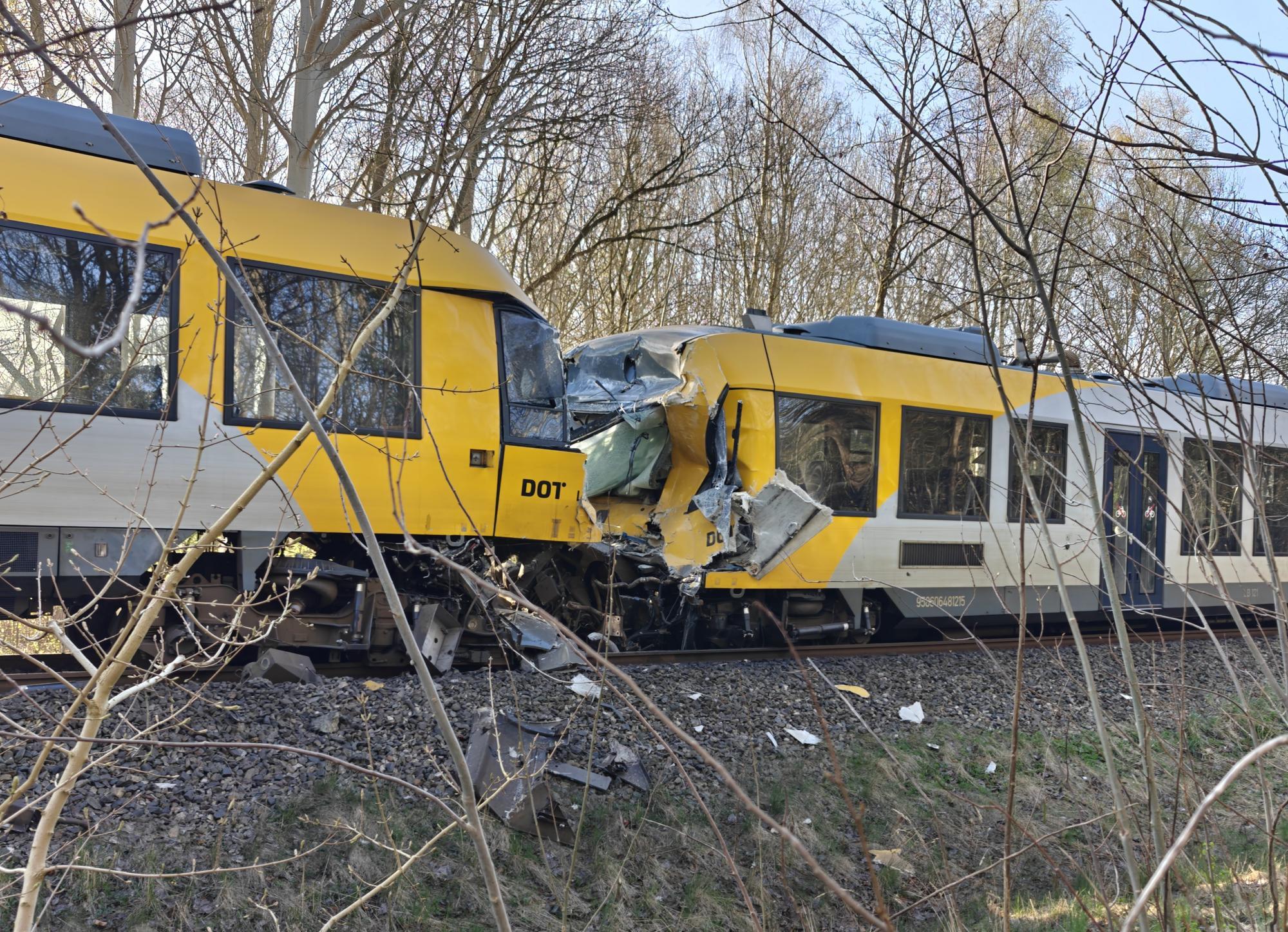 Danimarka'da İki Tren Çarpıştı, 18 Yaralı