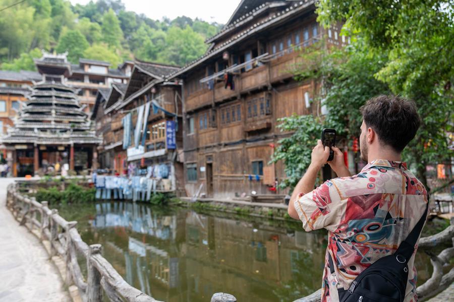 Ahmed Haggagovic'ten Çin'e övgü dolu sözler