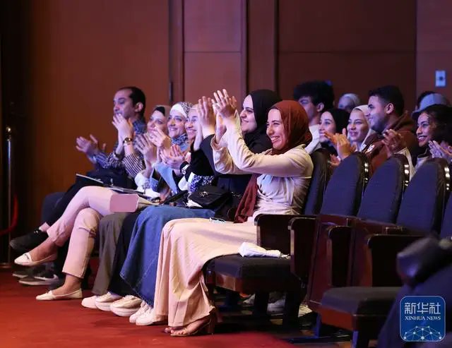 Çin Pingtan Sanatı Mısır'da Büyüleyici Performanslar Sunuyor