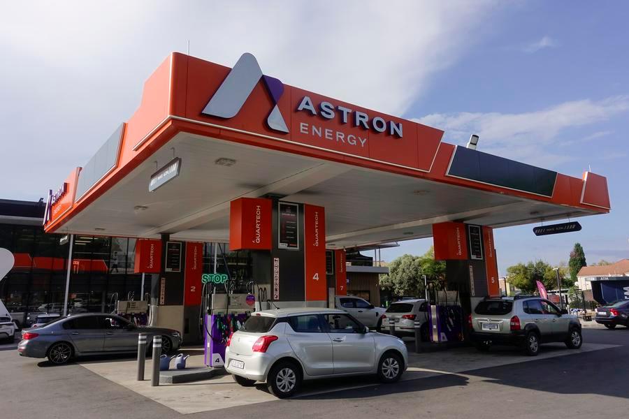 Güney Afrika'dan geçici yakıt vergisi muafiyeti uzatıldı