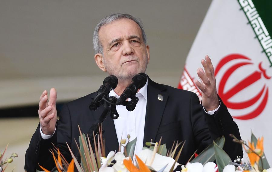 İran, ABD'nin Yaklaşımını Değiştirirse Diplomasiye Açık