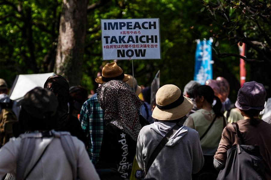 Japonya'nın sağcı güçleri tarihi hataları tekrarlayabilir