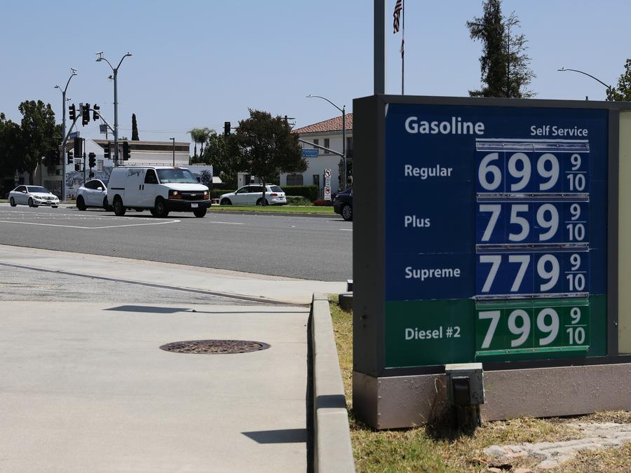California'da benzin fiyatları tarihi zirveye ulaştı