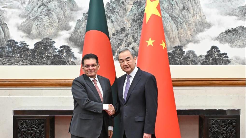 Çin ve Bangladeş Dışişleri Bakanları İşbirliğini Güçlendirdi