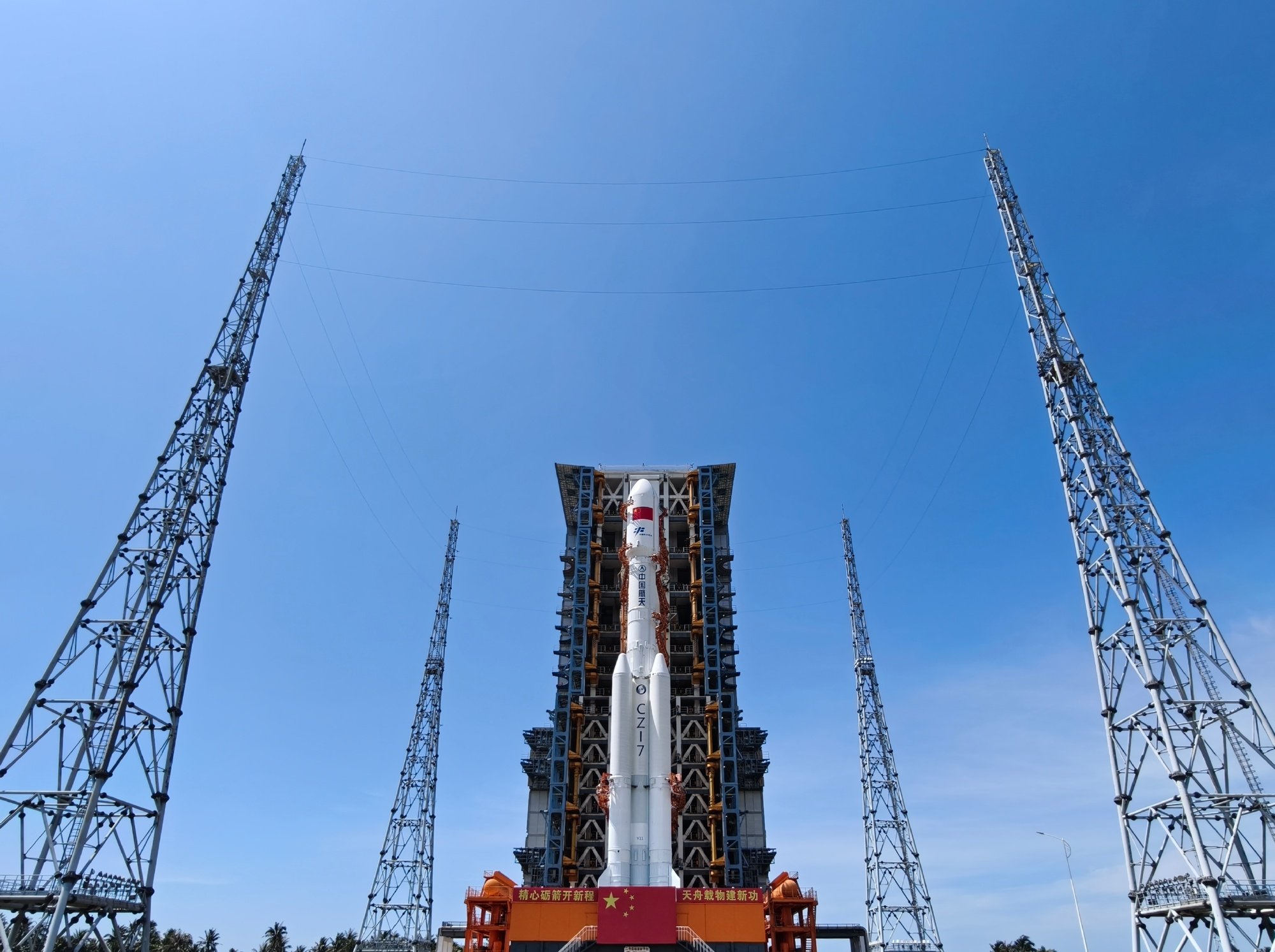 Tianzhou-10 kargo aracı uzaya hazırlanıyor