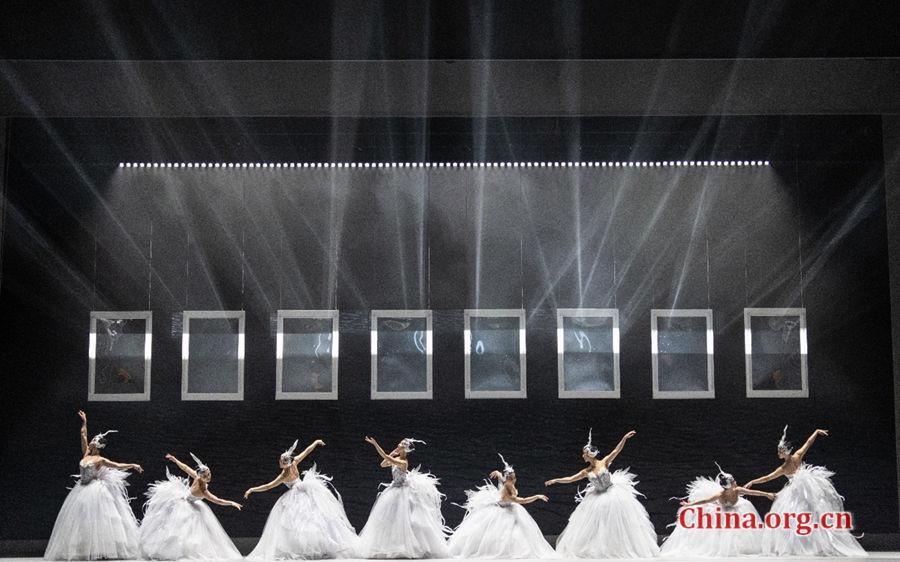 Guangzhou Akrobasi Troupe'u Moskova'da Büyüledi