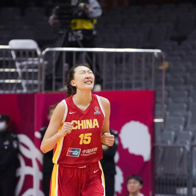 Han Xu ve Li Yueru 2026 WNBA Sezonunda Oynayacak