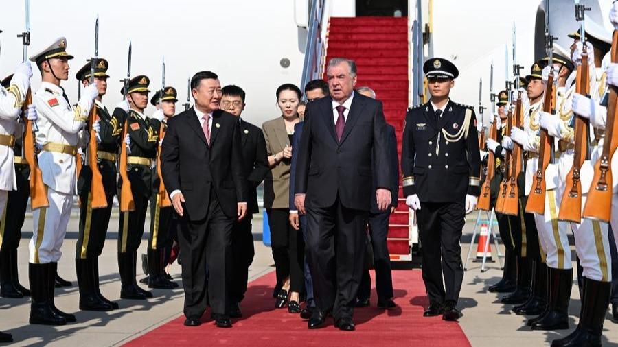 Tajikistan ve Çin İlişkileri Yeni Zirvelere Ulaşıyor