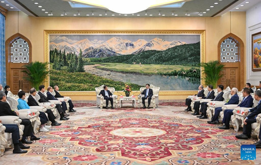 Wang Huning, Çin kültürünü koruma çağrısında bulundu