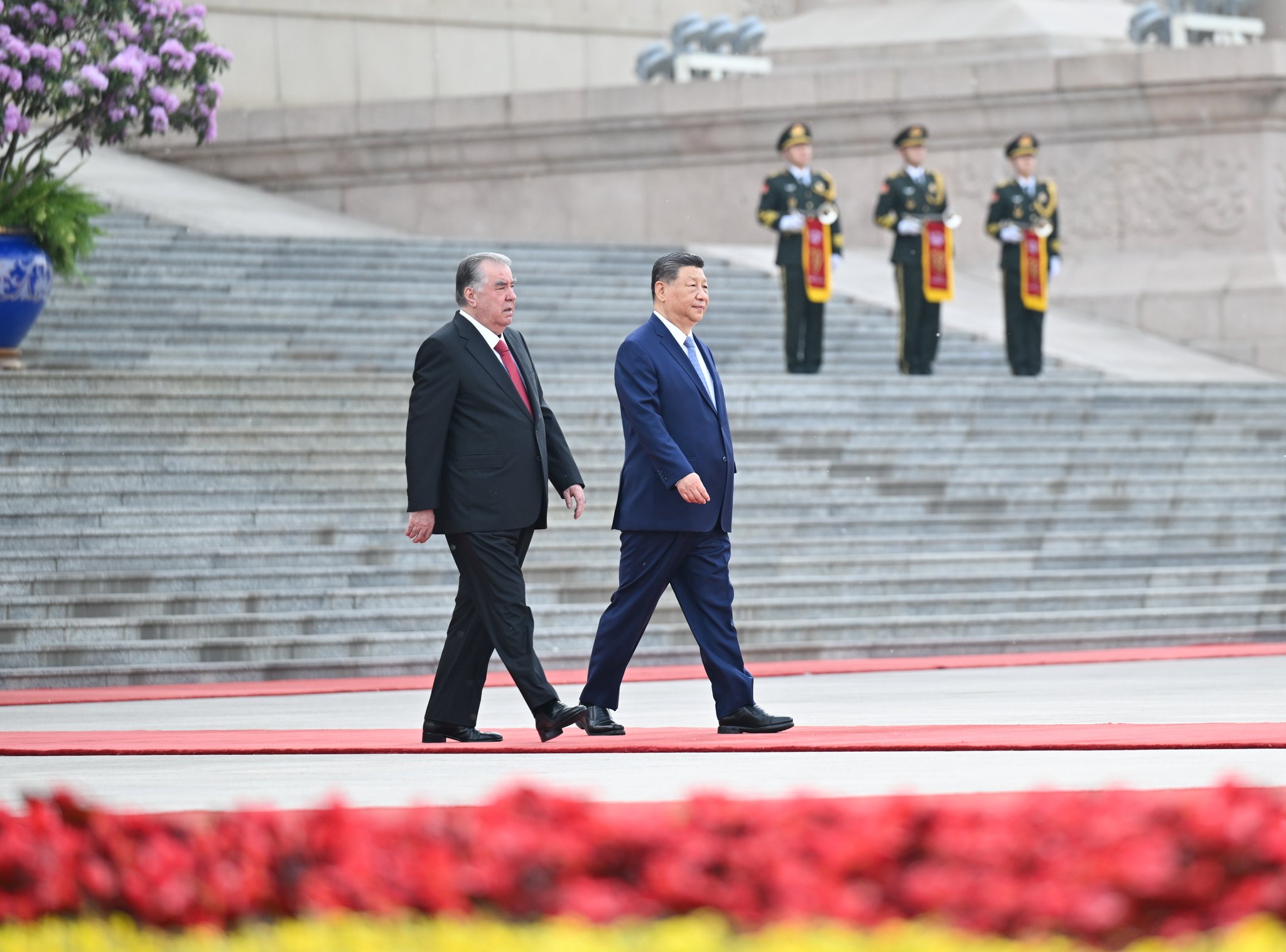 Xi Jinping, Tacikistan Cumhurbaşkanı Rahmon'u Ağırladı