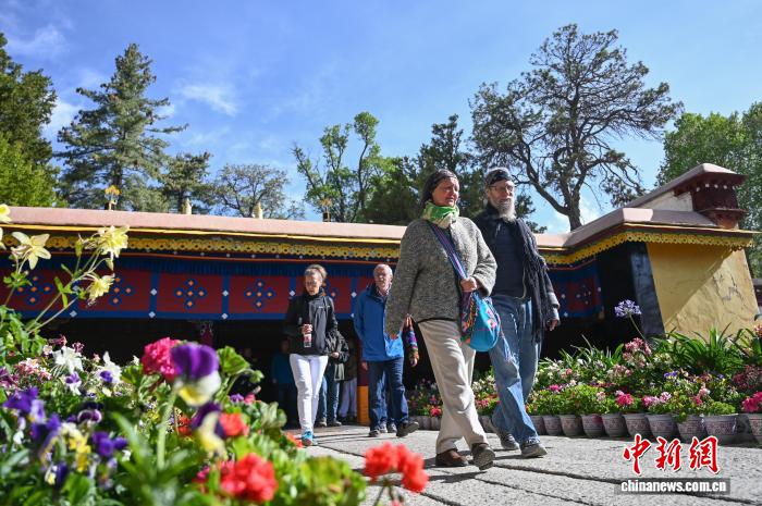 Xizang'da Turist Akını Başladı
