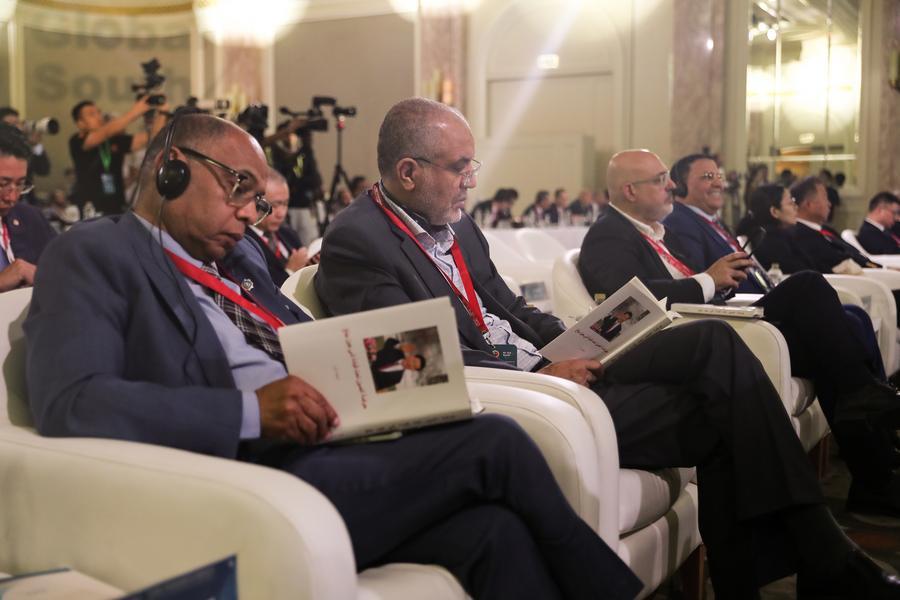 Çin'in kalkınma modeli Arap dünyasına ilham veriyor