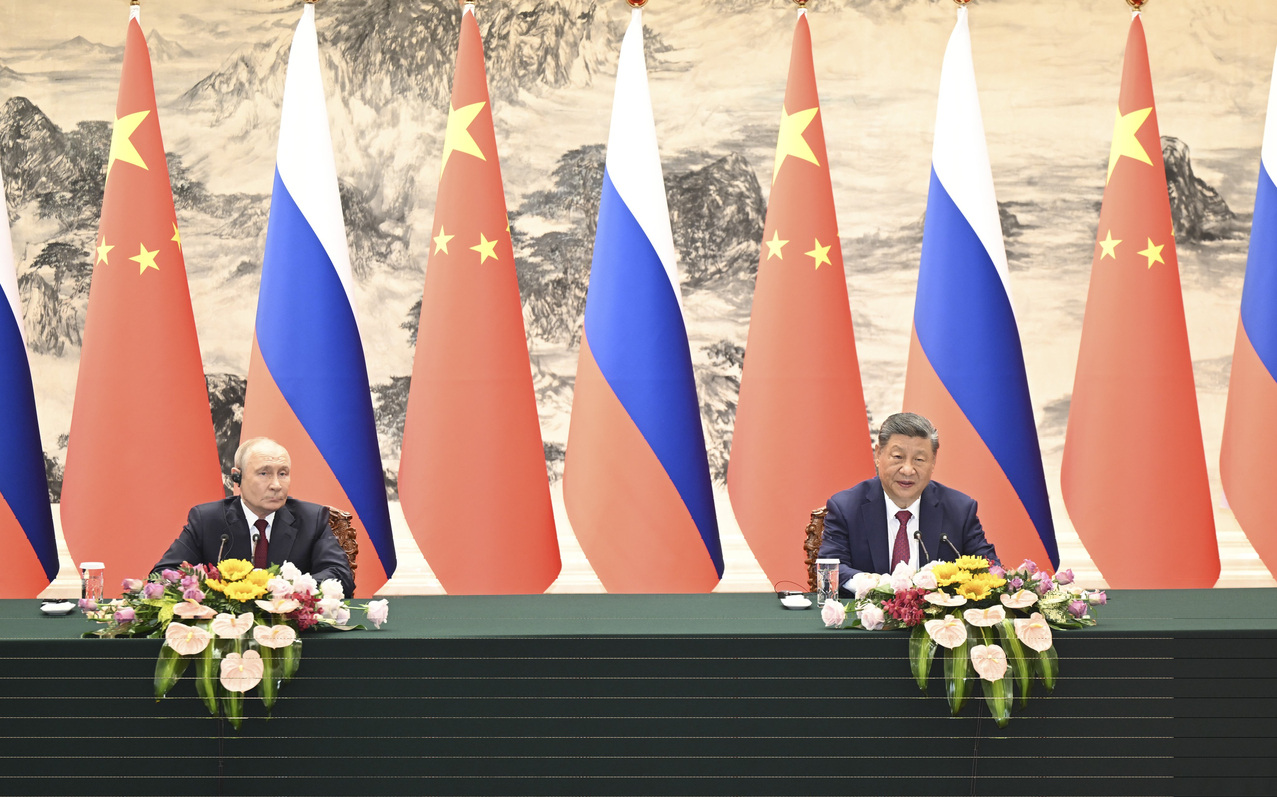 Xi ve Putin'den 30. yıl vurgusu