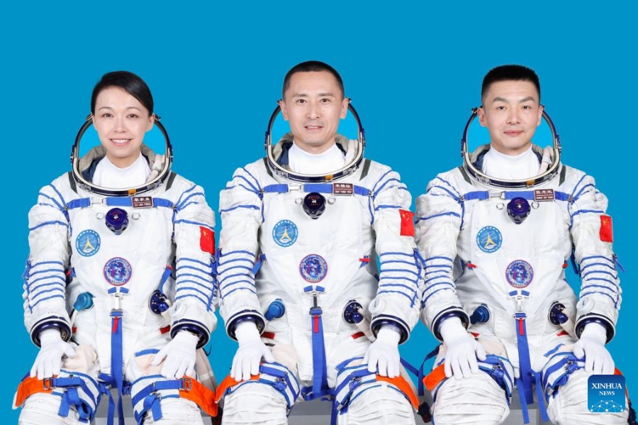 Çinli Astronotlar Shenzhou-23 Görevine Hazırlanıyor